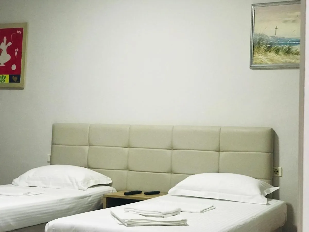 Proper House Iva Apartment Tirana